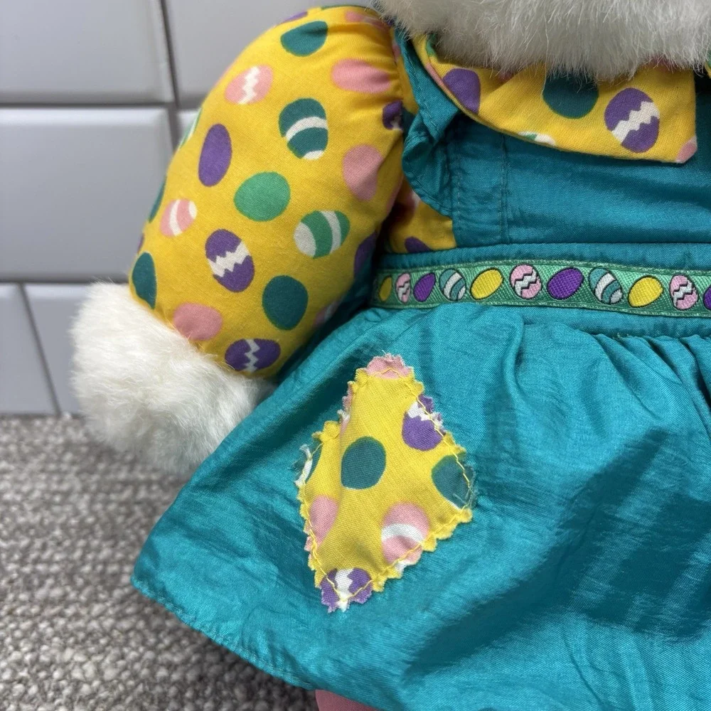 VTG 1993 Nylon Plush Rabbit Easter Egg Decos Bean Silky Nylon Parachute Rare H10